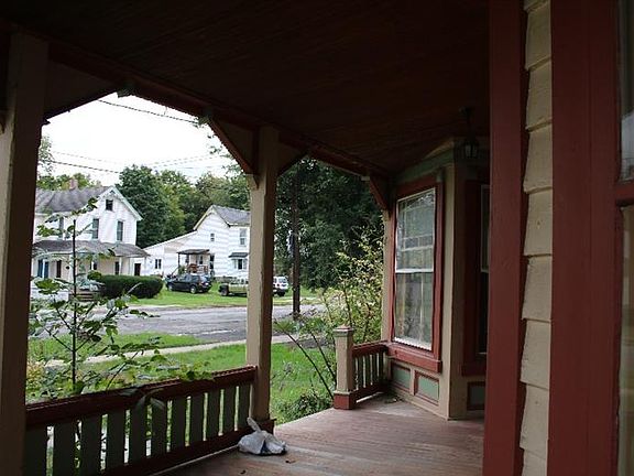 4th image of 16 William St