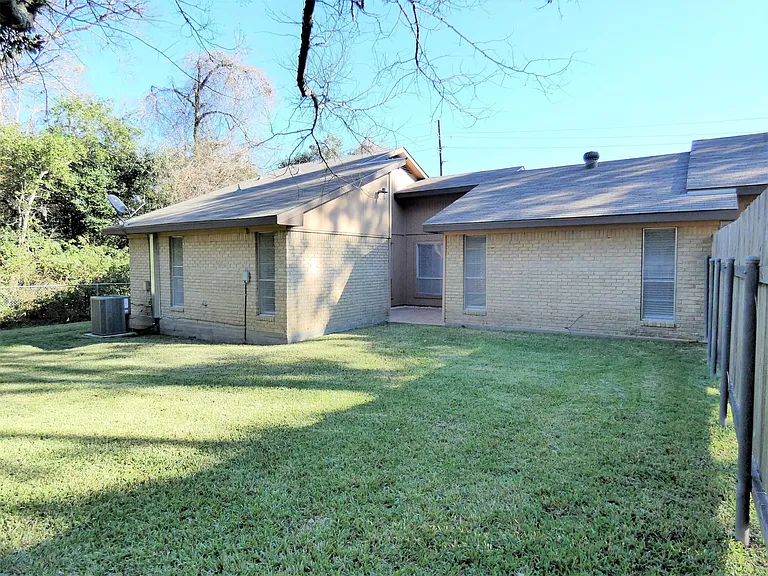 604 Golfview Dr — Photo 25