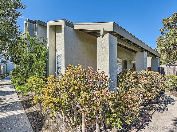 3rd image of 5057 La Cuenta Dr