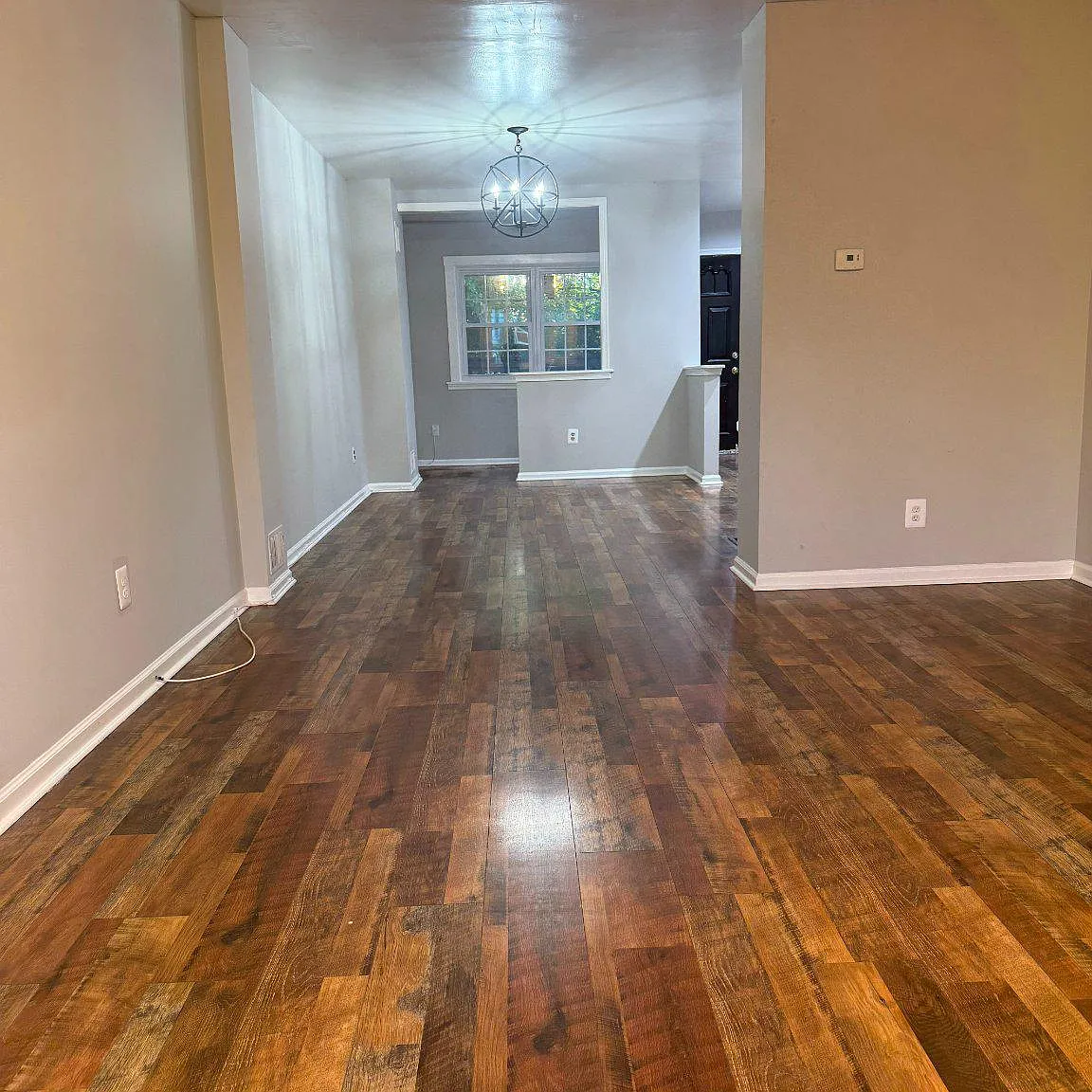 4 bed, 2.0 bath, 1088 sqft, $2,300 — Photo 2