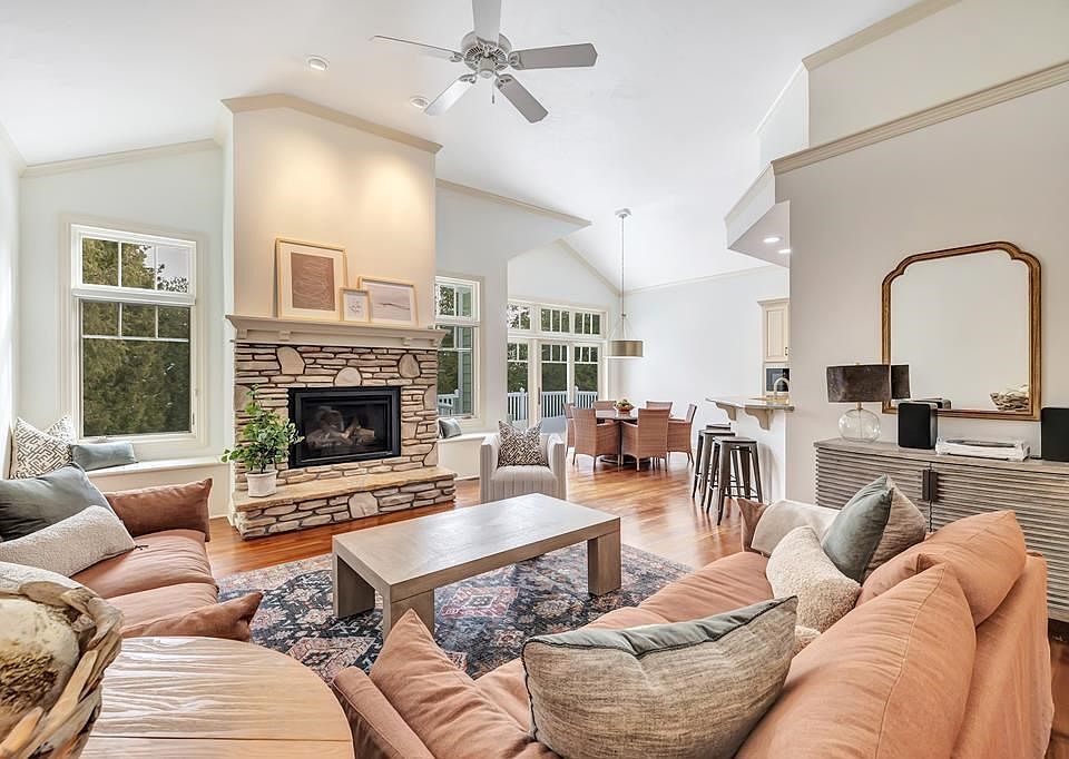 1st image of 4116 Fox Hollow Ct