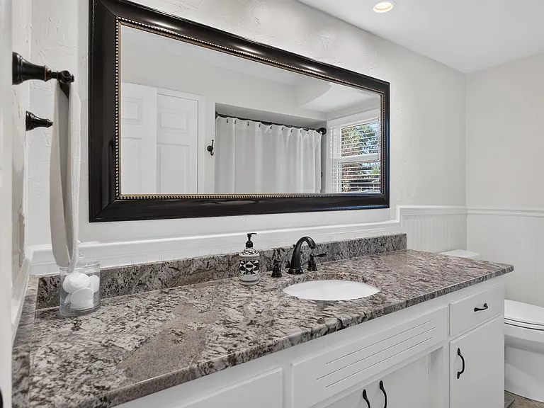 2030 E Greenwood St — Photo 13