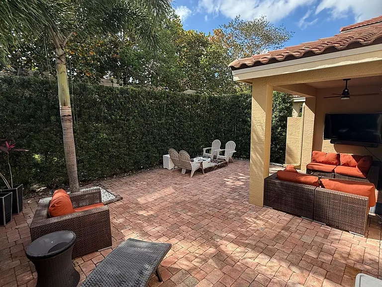 10435 Yarrow Dr — Photo 25