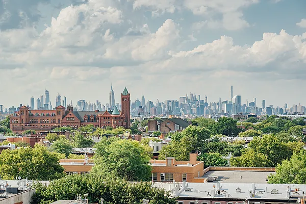 Rented by Nooklyn NYC LLC | media 52