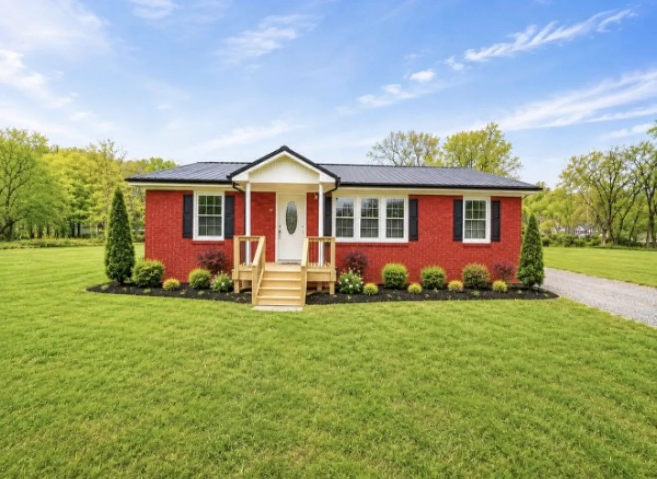 3 bed, 1107 sqft, $1,800 — Photo 1