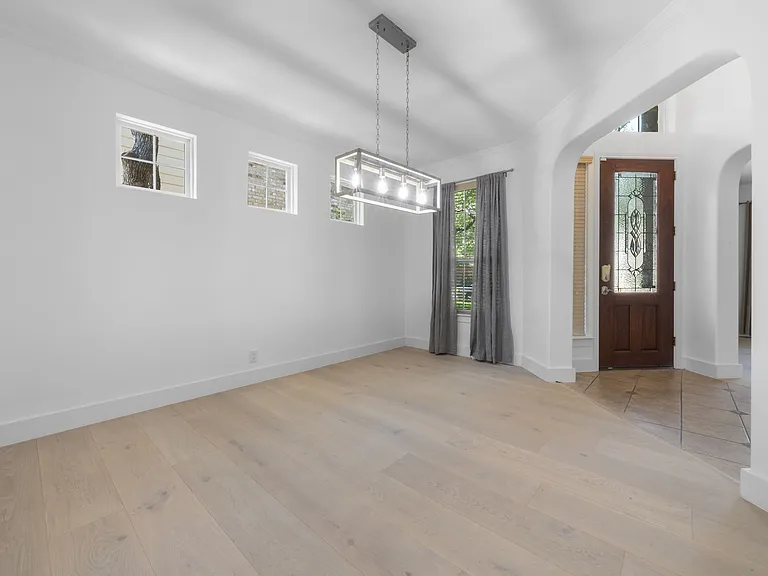 25314 Bunker Dr — Photo 2