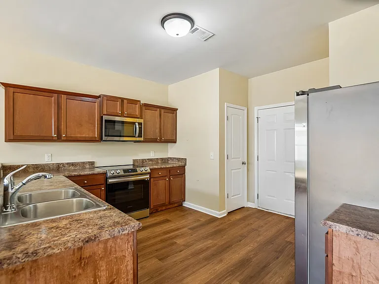103 Highland Pointe Cir E — Photo 3