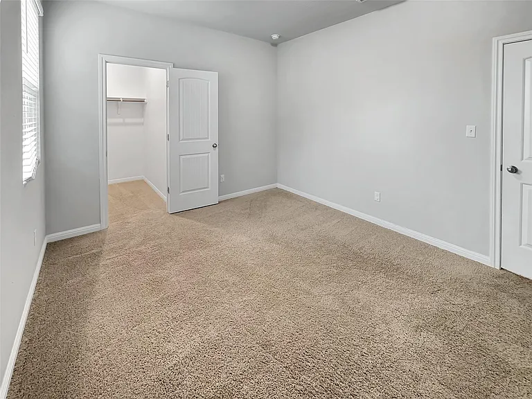 1916 Blue River Dr — Photo 17
