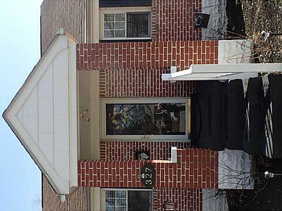 2nd image of 327 Maryland Ave