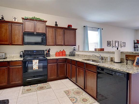 5th image of 6225 White Jade Dr