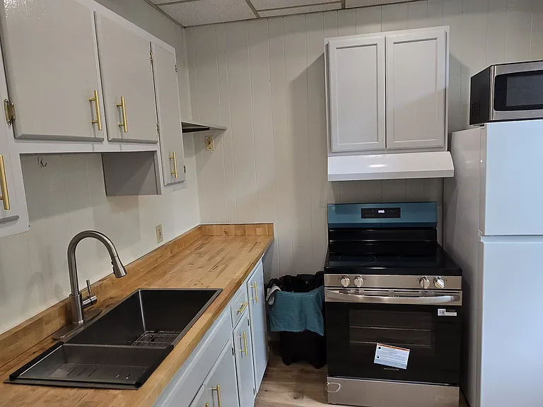 206 E Broad St #2 — Photo 3