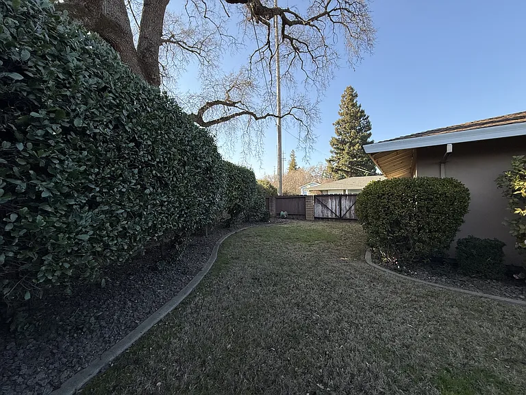 252 Estates Dr #A — Photo 10