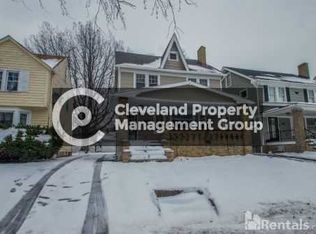 887 Clarence Rd, Cleveland Heights, OH 44121