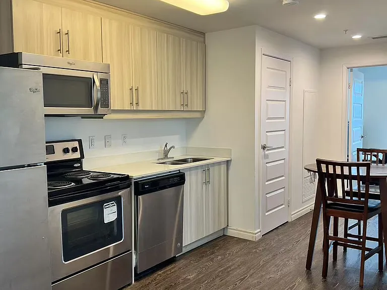 158 King St N #1701 — Photo 6