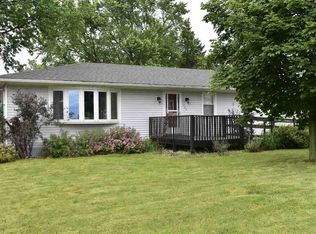155 E Washington St, Winthrop, IA 50682
