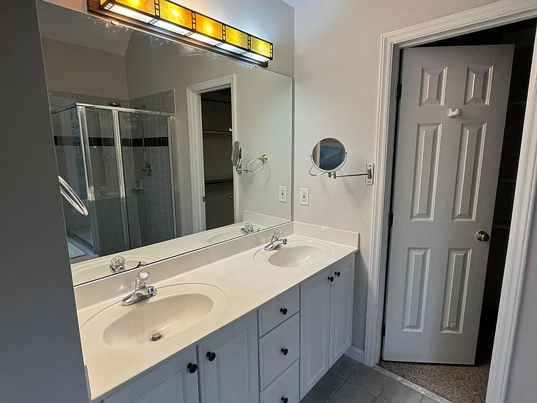 8605 Tanzanite Ct — Photo 42