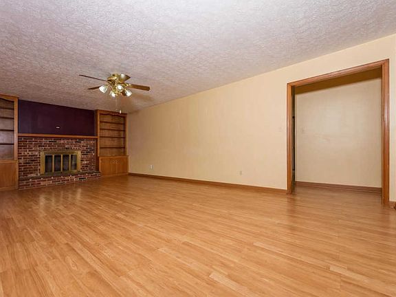 5th image of 259 Laurel Dr