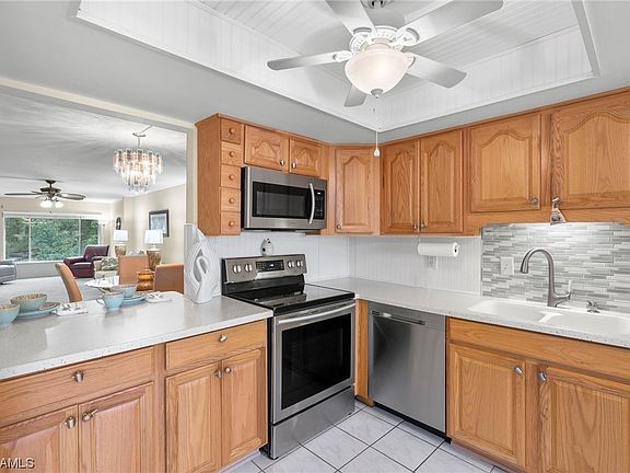 5th image of 2244 Winkler Ave APT 302