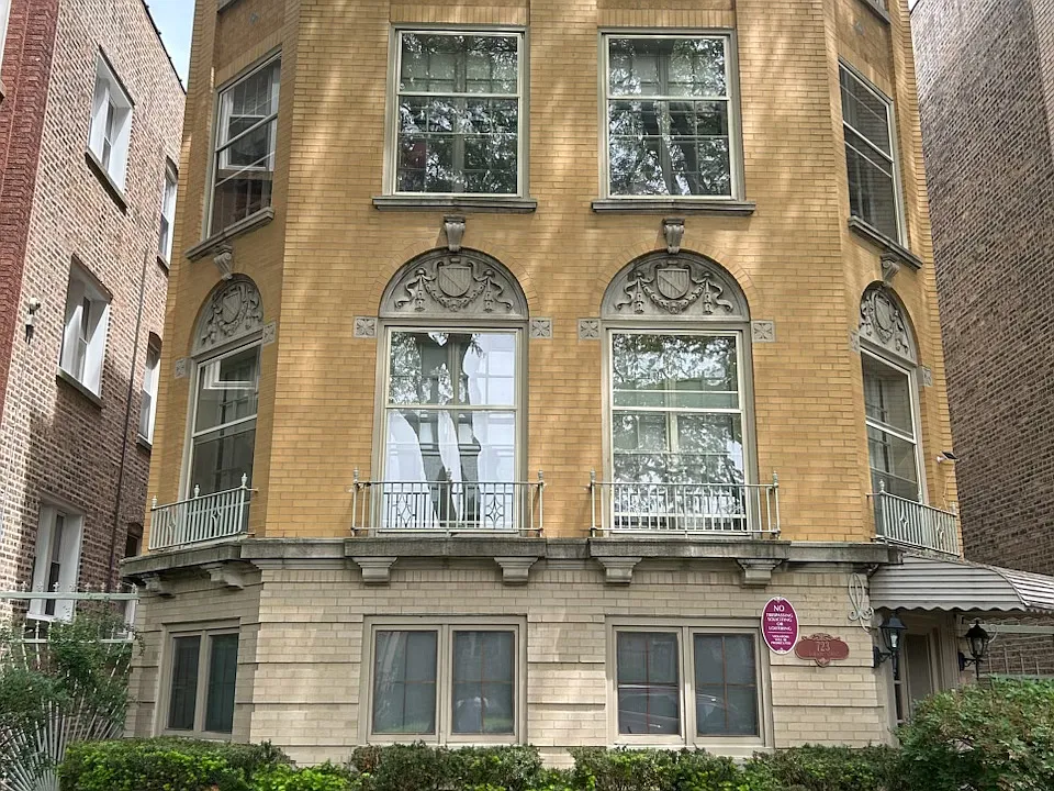 723 Dobson St #2