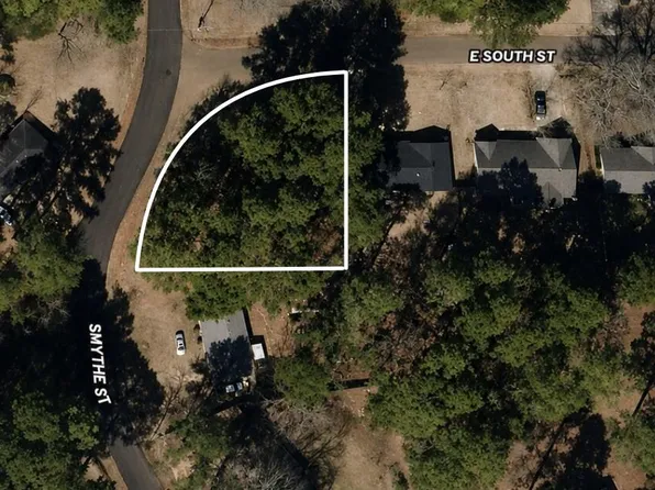 704 Smythe St, Kosciusko, MS 39090
