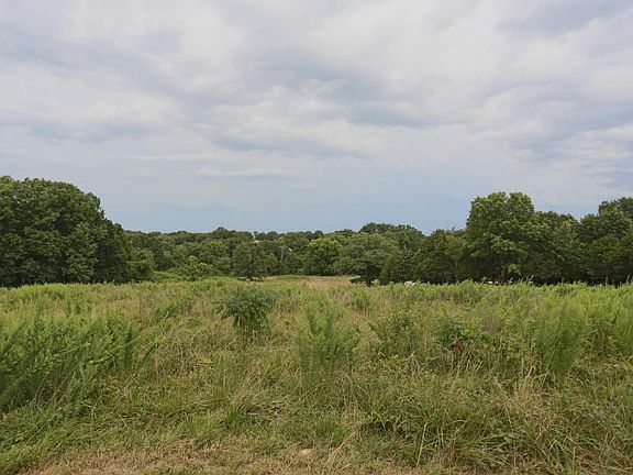 2nd image of 127 Bluebird Hill Ln