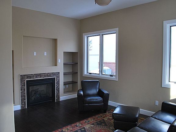 Gas log fireplace in LR