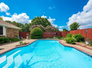 2301 Penrose Dr, Mesquite, TX 75150