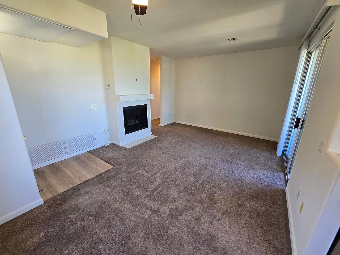 Luxury Mira Mesa/Mirabella Condo — Photo 4