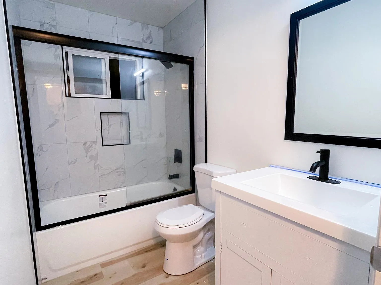 2850 Malabar Ave — Photo 2