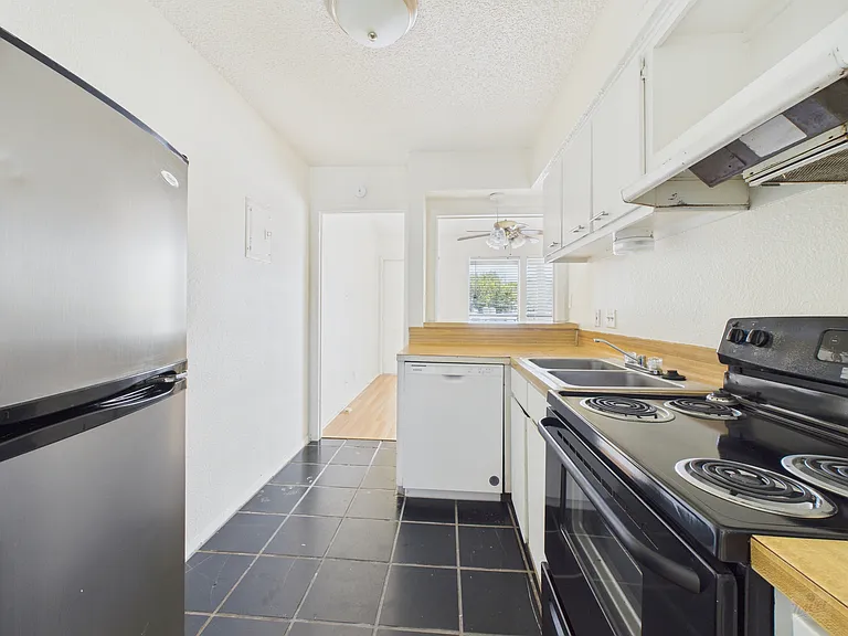 3000 Guadalupe St — Photo 9