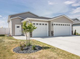 1219 44th Ave S, Moorhead, MN 56560