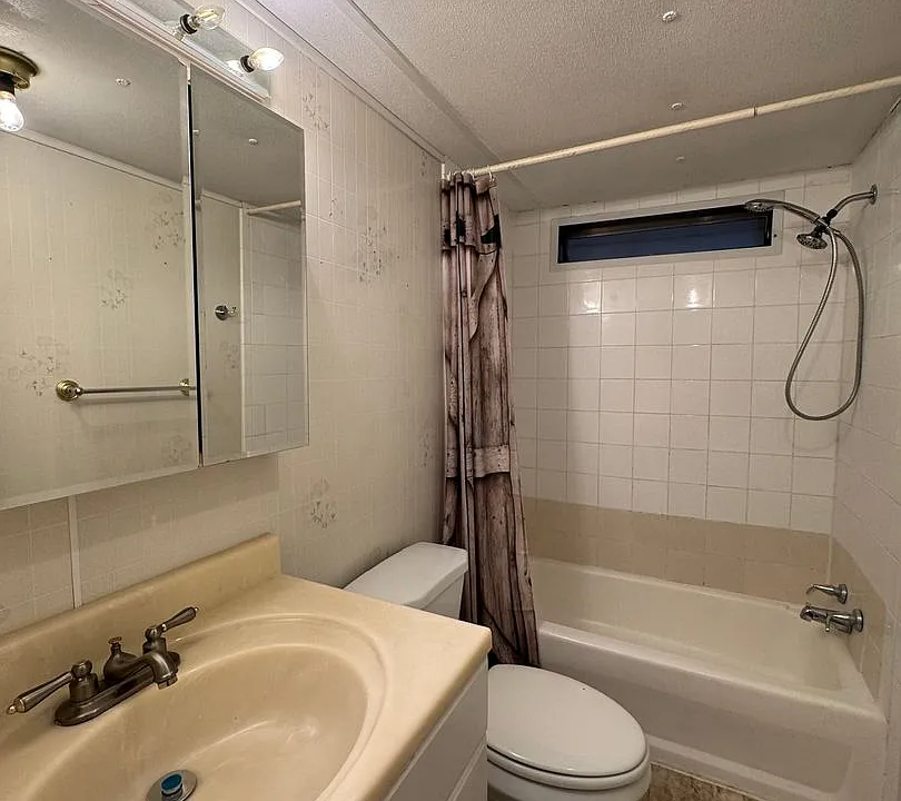 5119 E Mesa Dr