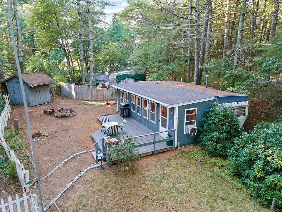 33 Wareham St Carver, MA Zillow Apartments for Rent in Carver