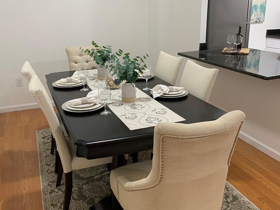 Dining Room (Furniture not included : for illustration purposes only)