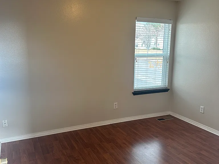 9439 Osuna Pl NE — Photo 17