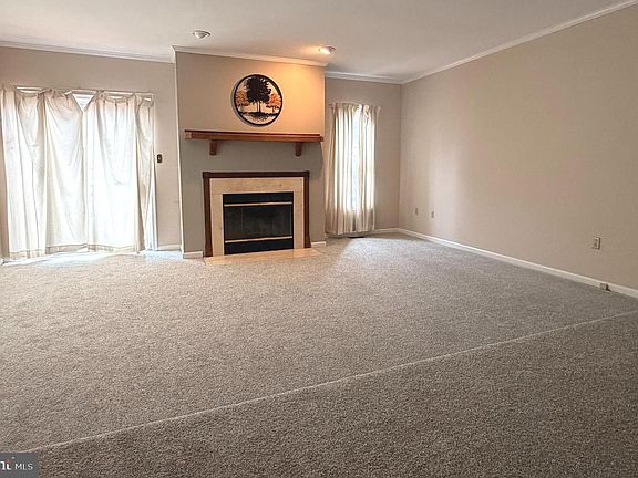 2nd image of 309 Goldsmith Ln