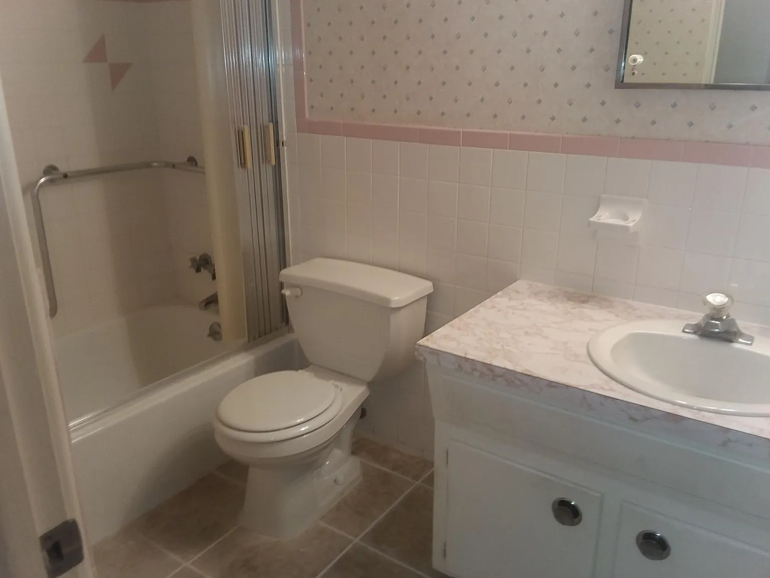 2020 World Parkway Blvd — Photo 3