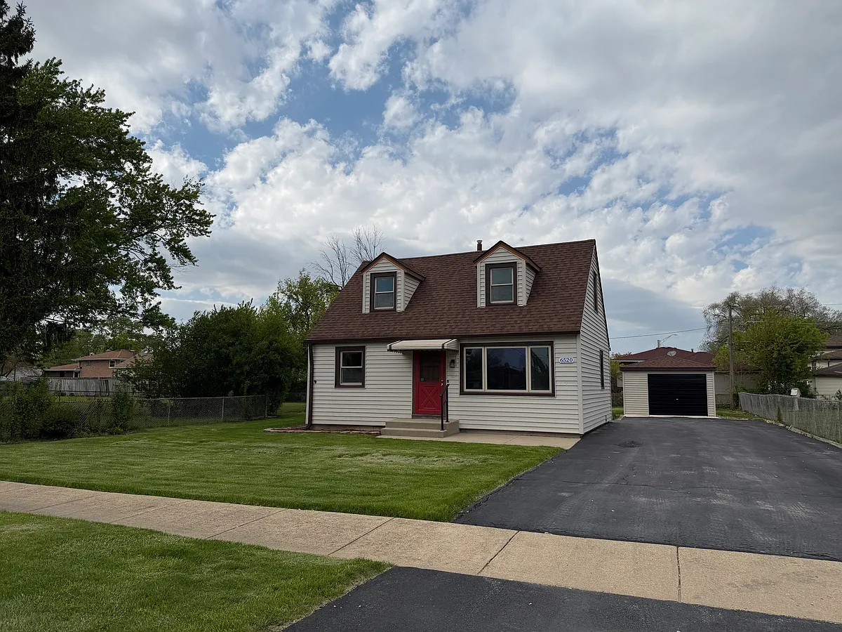 Building Photo - 6520 W 82nd St