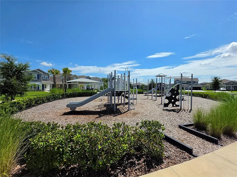 2587 Runners Cir — Photo 49