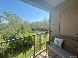 885 Forest Ave APT 303, Valley Park, MO