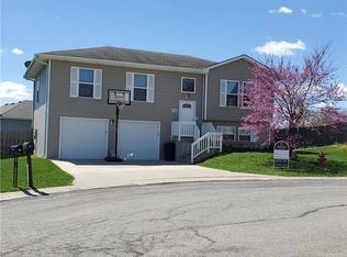 1702 Bluestem Cir, Cameron, MO 64429