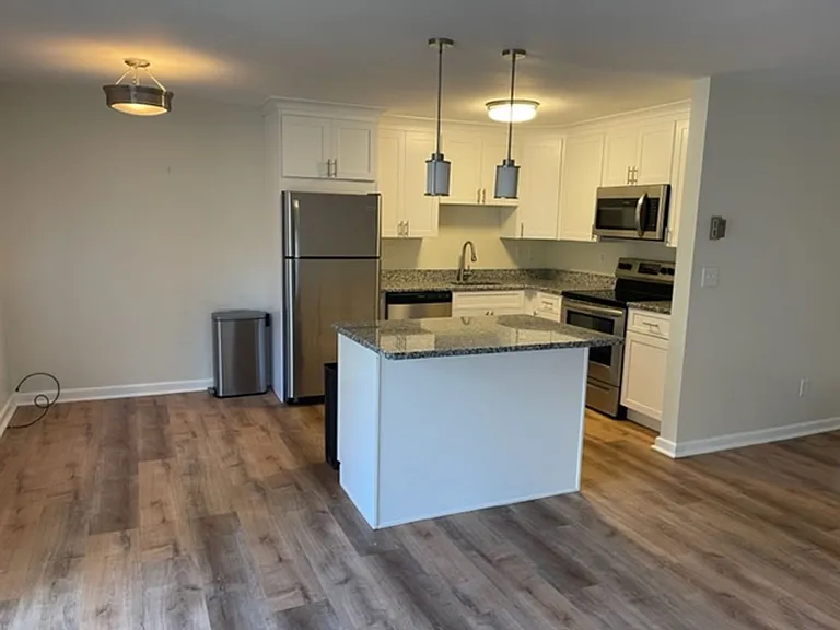 115 S Main St — Photo 12