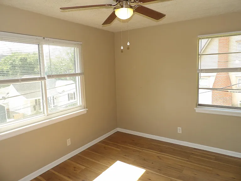 720 Woodland Ave #7 — Photo 23