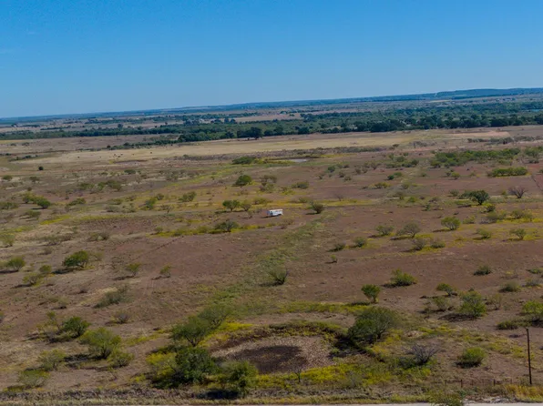 1965 Hopewell Rd, Bellevue, TX 76228