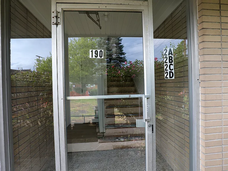 190 Broadway #2D — Photo 3