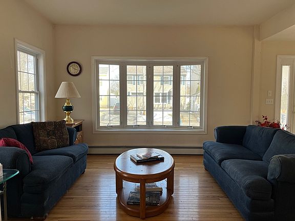 5th image of 10 George St