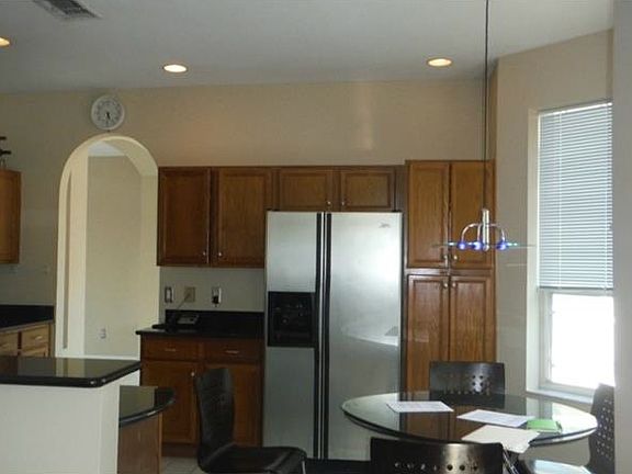 5th image of 3867 Regents Way