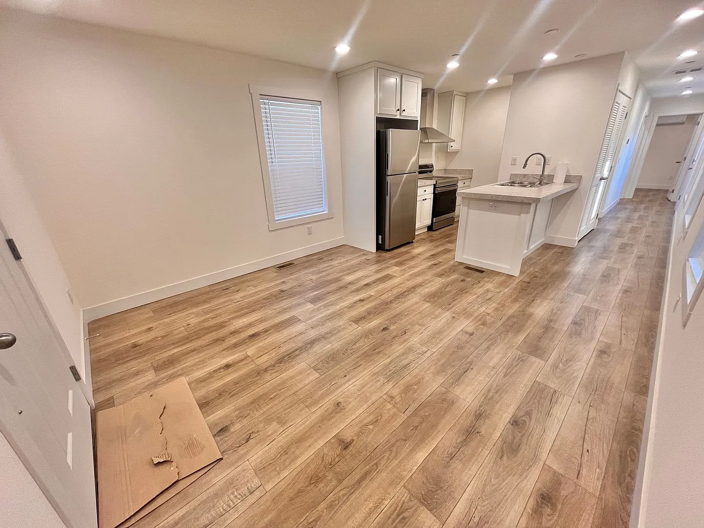 Brand New 2 Bedroom, 1 Bath ADU Prime Location — Photo 2