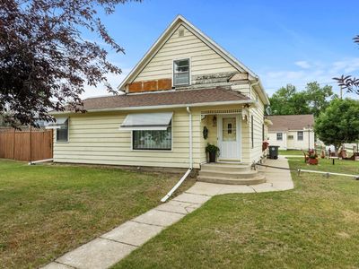 602 N Central Ave, Kenmare, ND, 58746