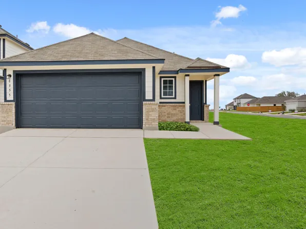 8855 Black Oak Drive, Elmendorf, TX 78112